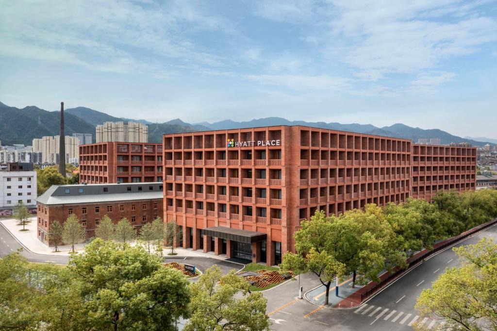 Changjiang County Hotel | Hyatt Place Jingdezhen Taoxichuan