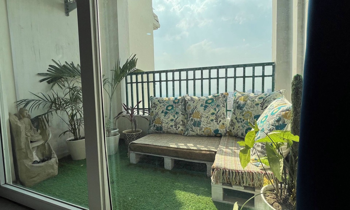 Noida Apartment | Indigo by Grehstay 1BHK Serviced Apartment