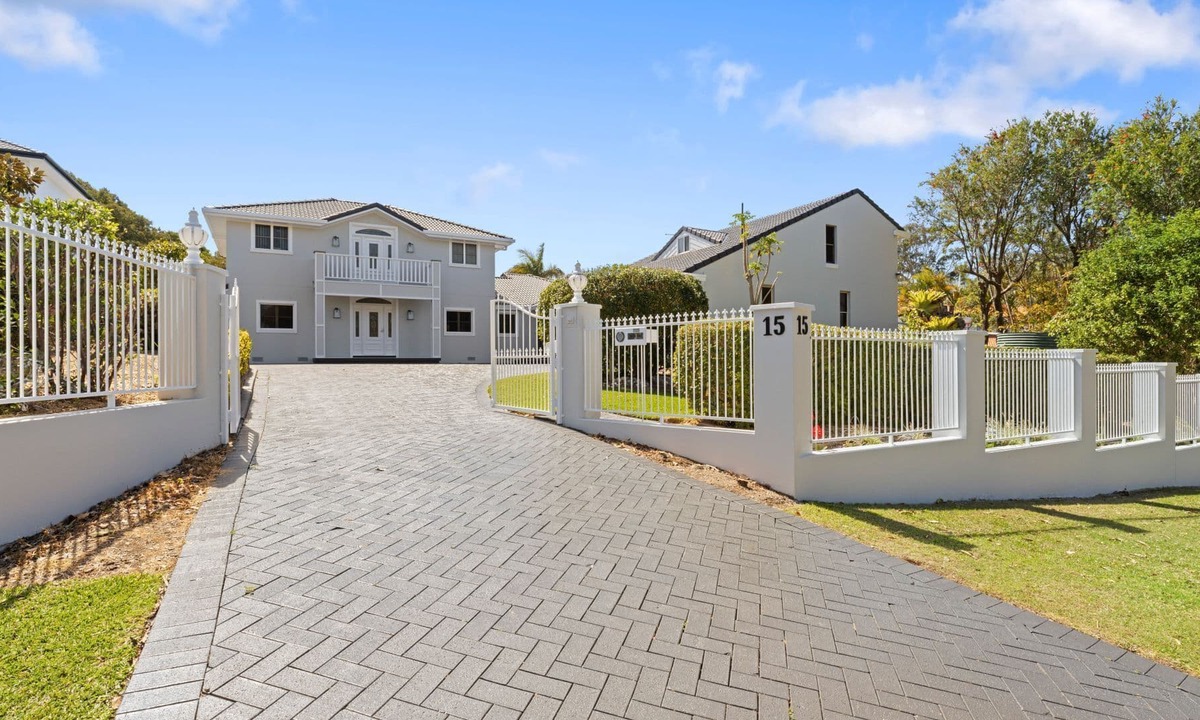 Coffs Harbour House | Introducing Charlesworth House, a must-stay for beach luxury and comfort.