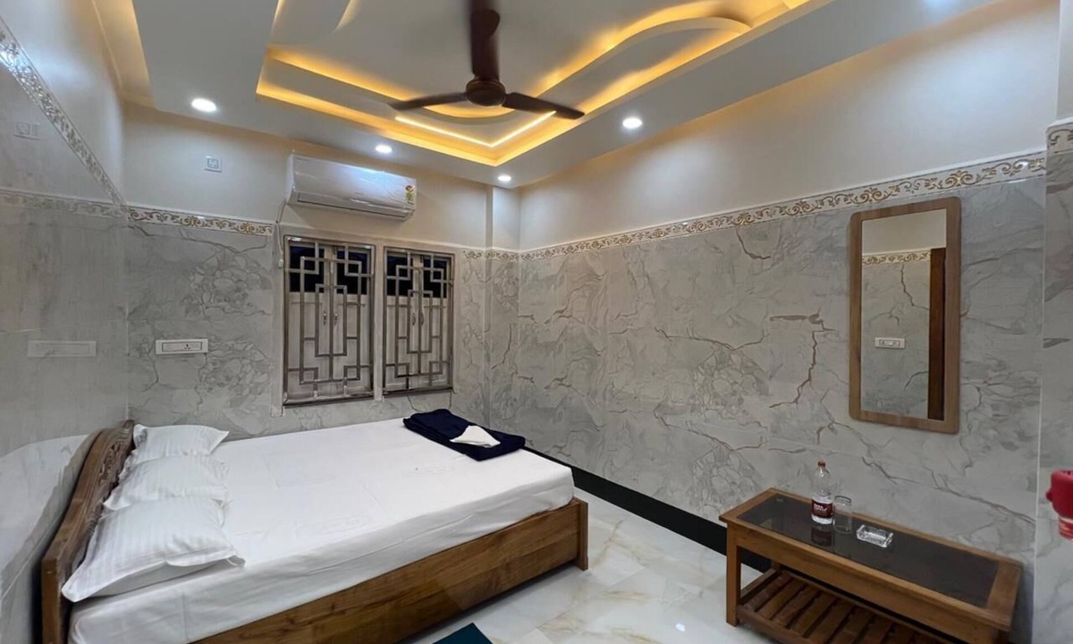 Mayapur Hotel | JALANGI EMPIRE