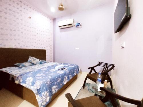 Jalandhar Hotel | JANNAT 7 - Hotel & Homestay PG with Restaurant & Banquet Hall - Families, Couples & Corporate