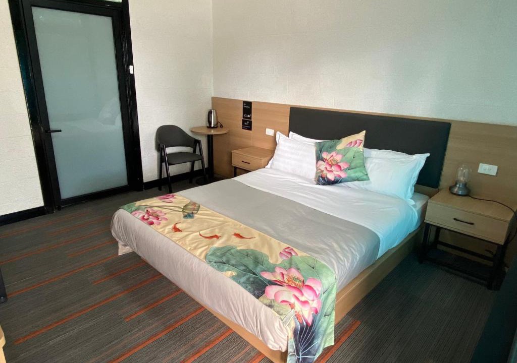 Hyde Park Hotel | Jasper Motor Inn