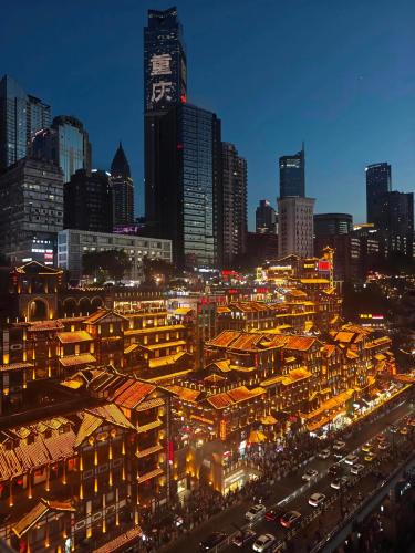 Yuzhong Qu Apartment | Kaboting Hotel Chongqing Prime Location Near Jiefangbei & Hongya Cave, 1 Minute Walk to Metro, Ideal for International Guests,Free Self-Service Laundry, Free High-Speed WiFi,Free Chinese Tea, Free Travel Advice