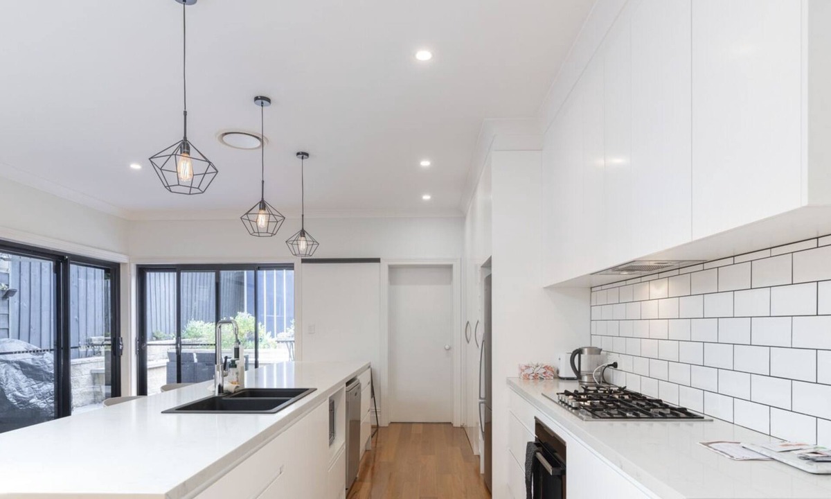 Rose Bay House | Kozyguru | Rose Bay | Charming House Near Beach