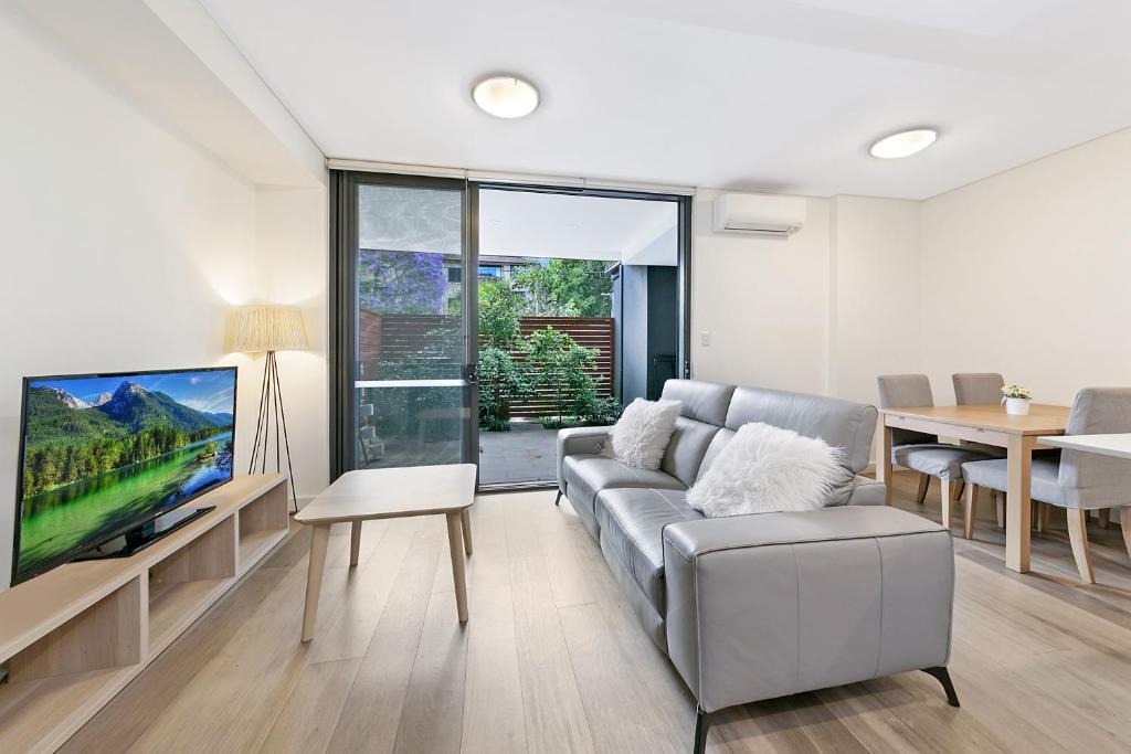 Waitara Apartment | KOZYGURU WAITARA KOZY 2 BED APT WALK TO TRAIN STATION NWA008