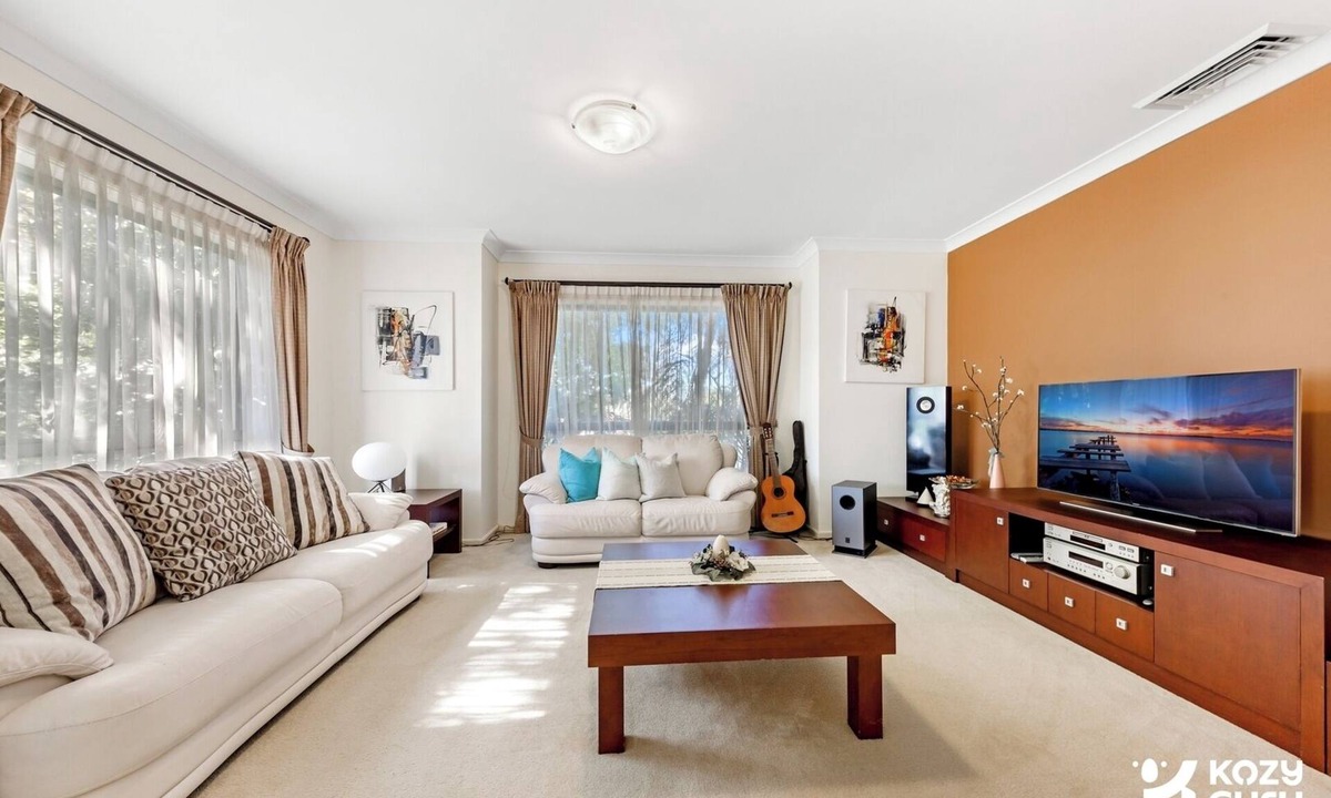 Westleigh House | KozyGuru | Westleigh | 4 bed room | Free parking