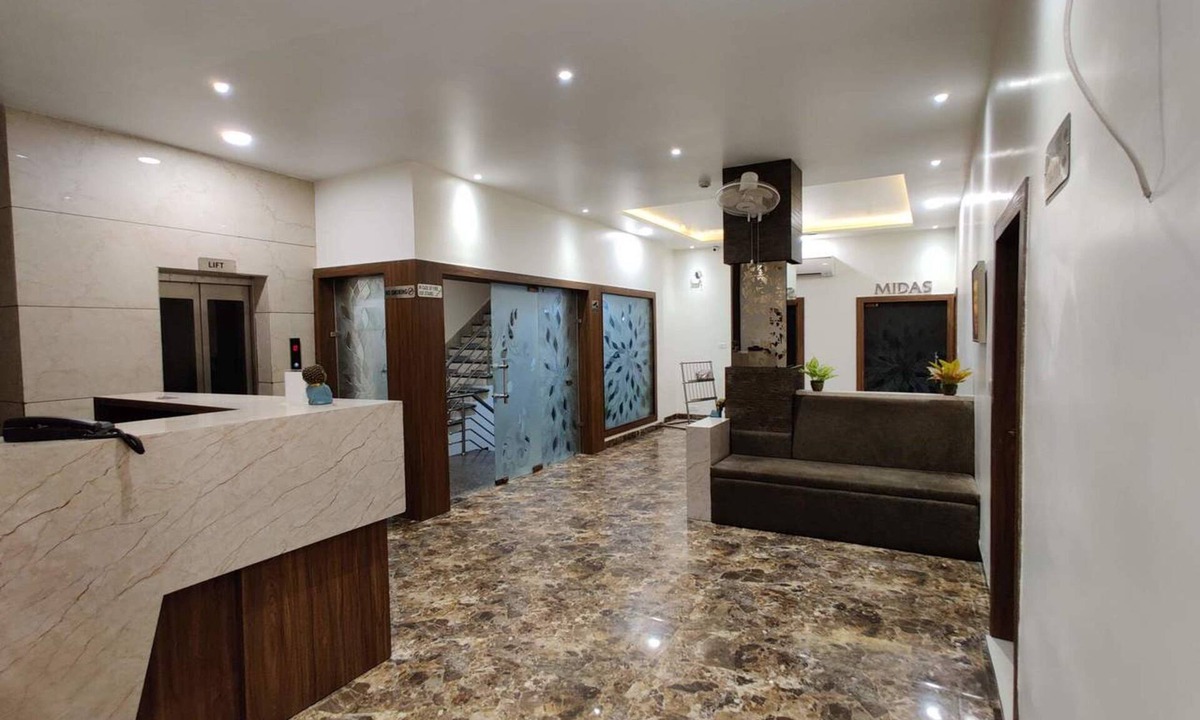 Aligarh Hotel | La Imperio Hotel