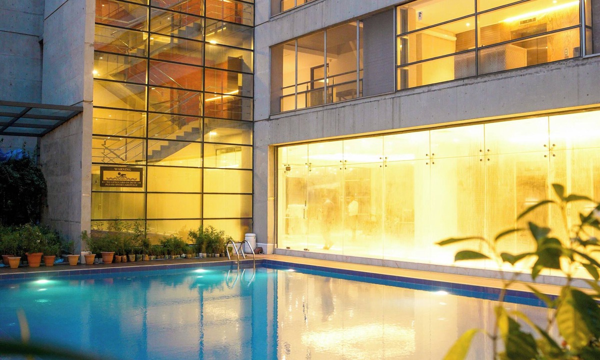Gulshan Hotel | Lakeshore Heights