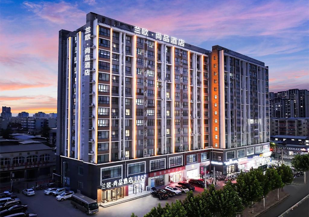 Weidu District Hotel | Lanou Hotel Xuchang Shidai Square Store