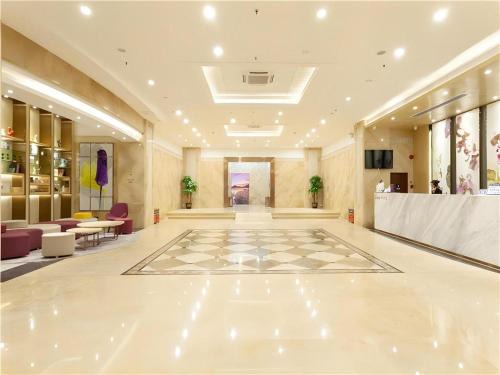 Zengcheng Hotel | Lavande Hotel Guangzhou Zengchen Xintang Light Railway Station
