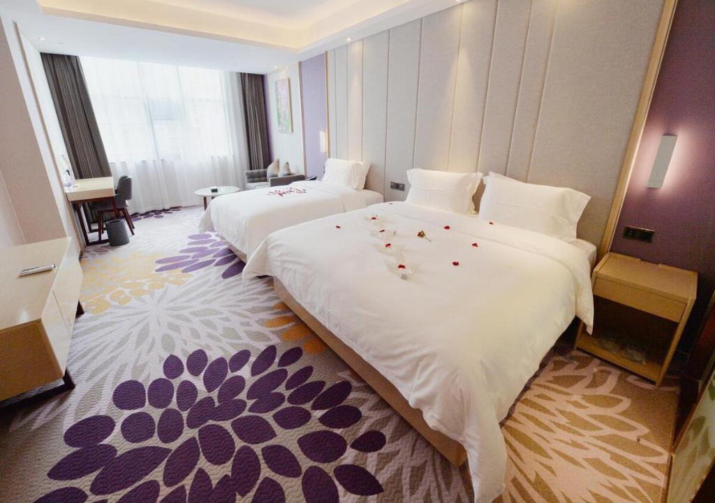 Jieshan Hotel | Lavande Hotel Xingyi Jushan Avenue