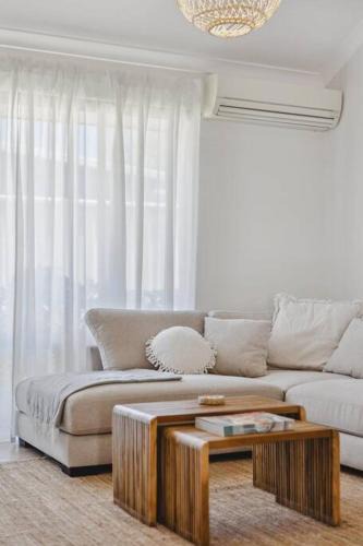 Dawesville House | Light & Bright Pet Friendly Beachside Haven in Old Dawesville