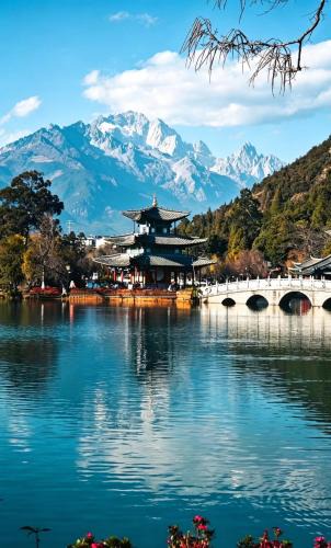 Dayan Old Town House | Lijiang Lize Graceland Artistic-Suite Hotel 丽泽雅舍画院客栈木府院