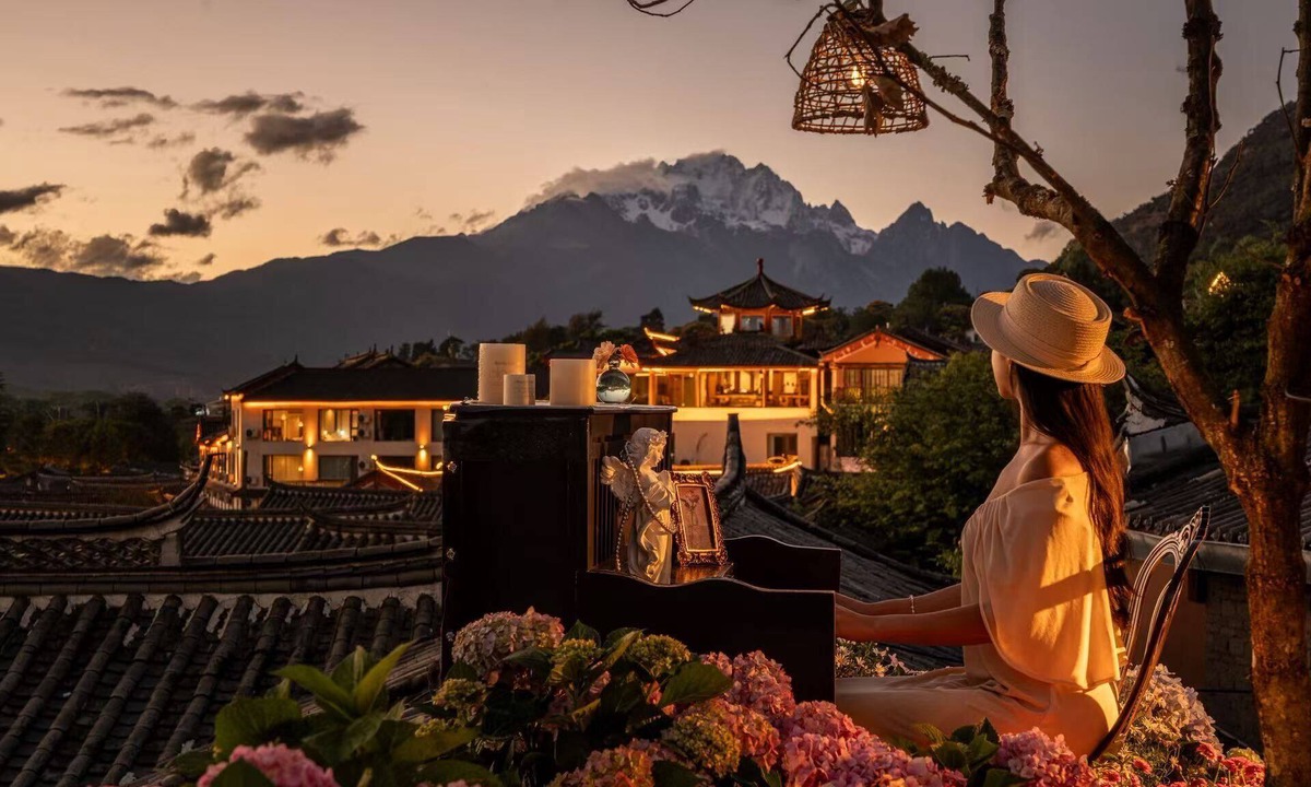 Gucheng Bed & Breakfast | Lijing Yunman Mushanxue lnn