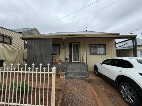 Broken Hill House | LillyMay Cottage Broken Hill