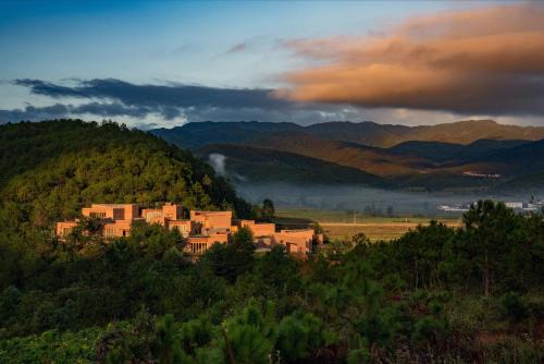 Jianchuan County Hotel | Linden Centre Shaxi