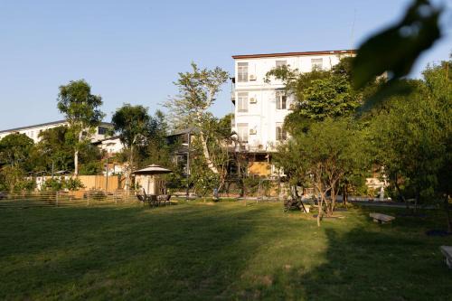 Huizhou Hotel | Lofu Banxianju·Small Courtyard Homestey