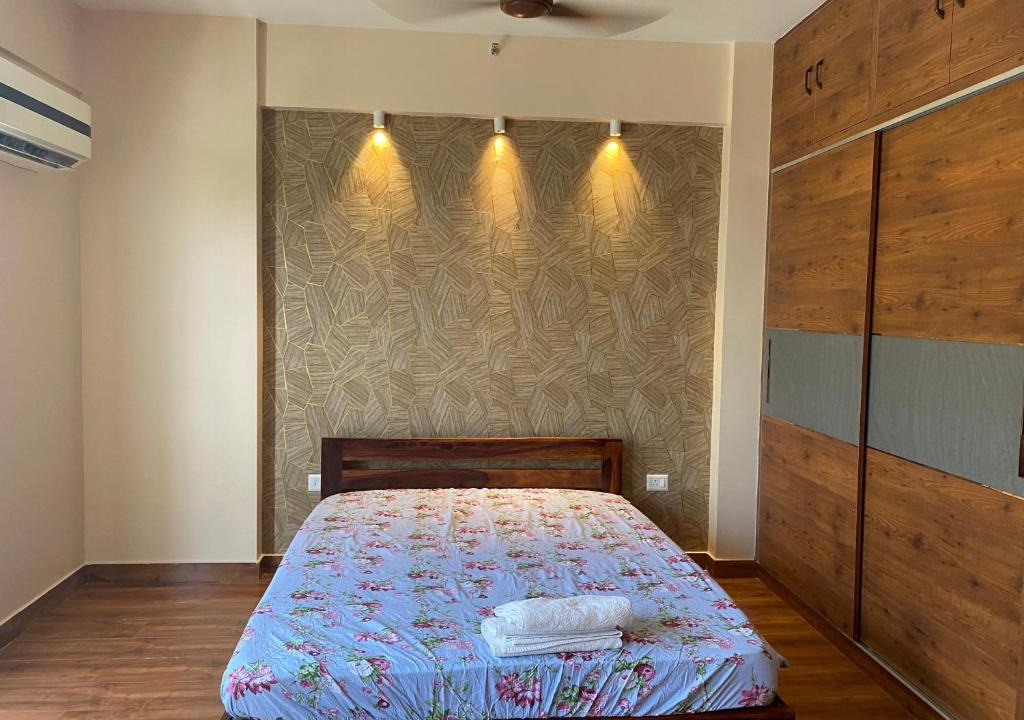 Gomti Nagar Apartment | Luxurious Studio apartment at DLF MyPad