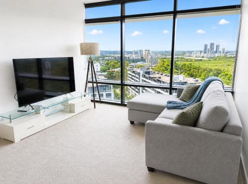 Sydney Olympic Park Apartment | Luxury 2BR Apartment, Free Parking, Walk to Qudos & Accor