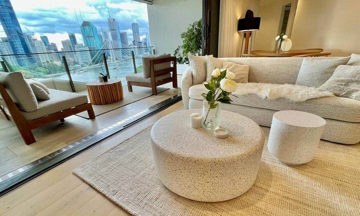 Kangaroo Point Apartment | Luxury 2BR Apt, Pool, Parking, Skye Kangaroo Pt
