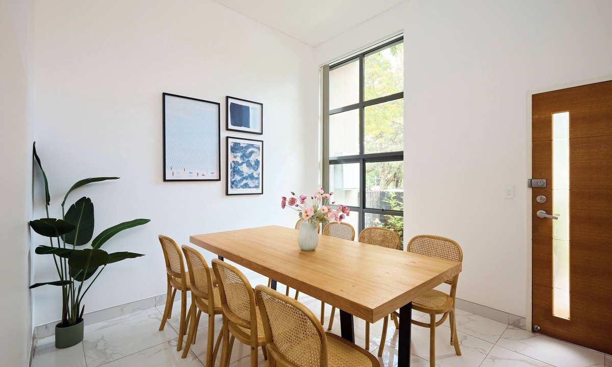 Alexandria House | Luxury 5BR Home | Park Views | Near CBD & Airport