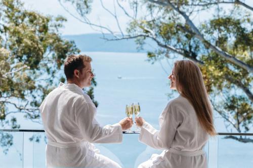 Nelson Bay House | Luxury Couples Escape - Vue One
