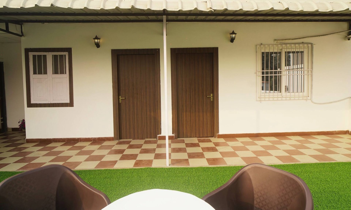 Sualkuchi Bed & Breakfast | Luxury Terrace Penthouse | G.S. Road Bhangagarh