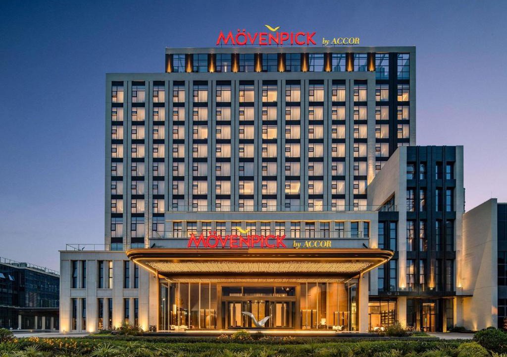 Dongxing District Hotel | Mövenpick by Accor Neijiang