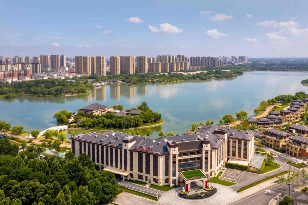 Kaifeng Hotel | Mövenpick Kaifeng West Lake