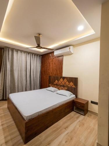 Paltan Bazaar House | M D Guest House
