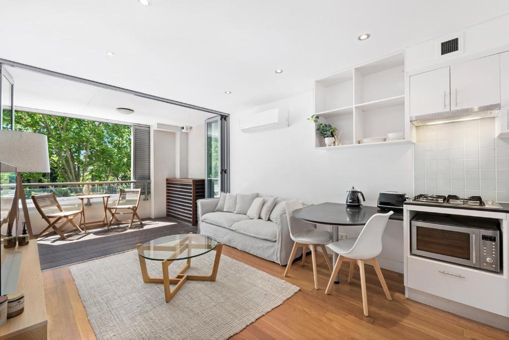 Kings Cross Apartment | MACL119P - Potts Point Pizzazz