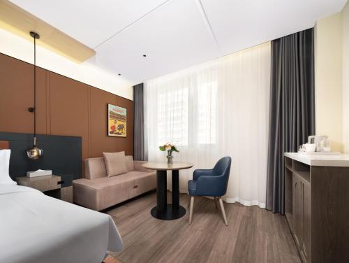 Huayuan Road Area Hotel | Madison Hotel Zhengzhou Jinshui International Trade 360