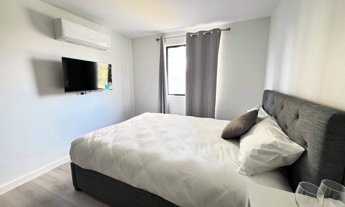 Beenleigh Hotel | Main Residences