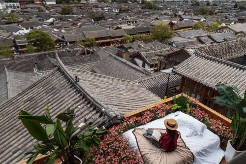 Dayan Old Town Hotel | Maison lyly 300 Year Historical Cultural Courtyard and Ancient City View