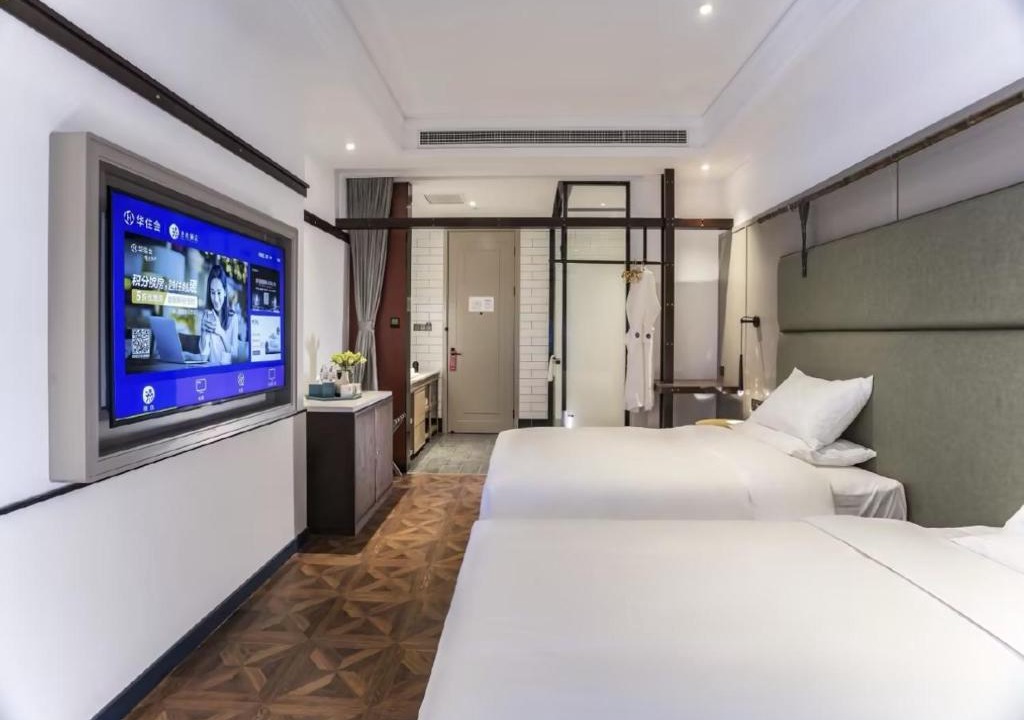 Zhanqiao Hotel | Manxin Hotel Qingdao Zhanqiao Railway Station