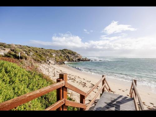 Gnarabup Villa | Margaret River Beach House - Ombak Villa