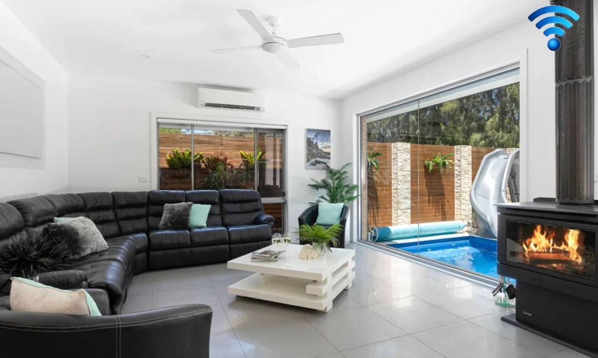 Callala Bay House | Marine Adventures – tranquil blue waters and white beaches of Jervis Bay