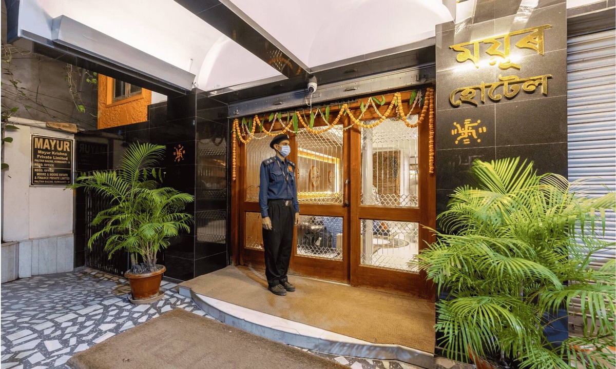 Paltan Bazaar Hotel | Mayur Hotel