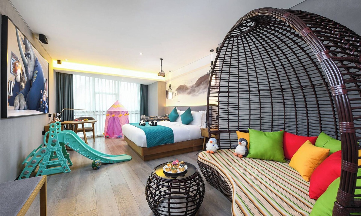 Panyu Hotel | Mehood Lestie International Hotel Nancun Wanbo Metro Station Branch