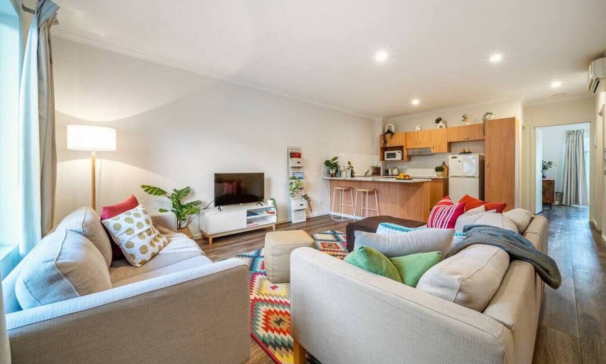 North Adelaide Apartment | Melbourne St Explorer - A Central Urban Stay