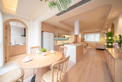 Xujiahui Apartment | Merit尊园 Four-bedroom near Xujiahui Church