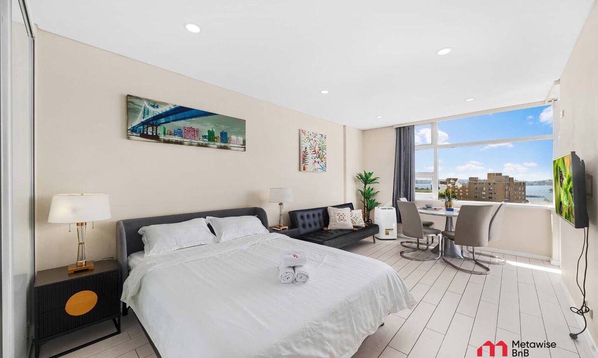 Kirribilli Apartment | MetaWise Harbour View Studio Kirribilli