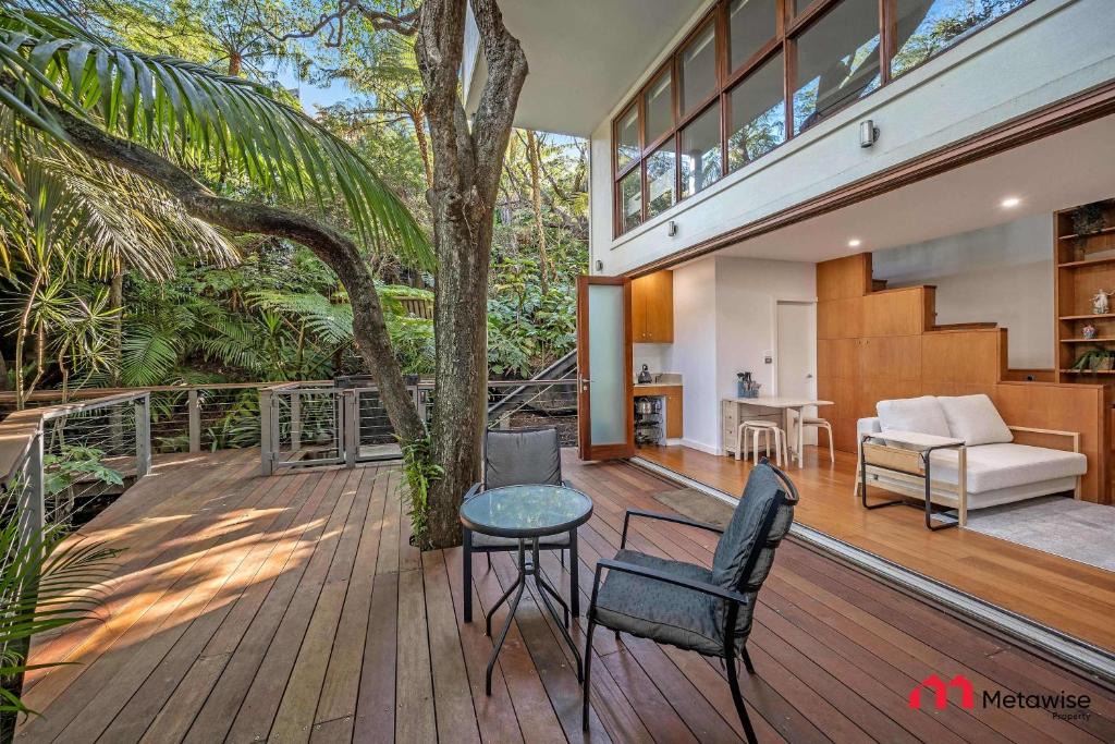 Seaforth Apartment | MetaWiseBnB Stylish Loft Studio with Garden in Seaforth
