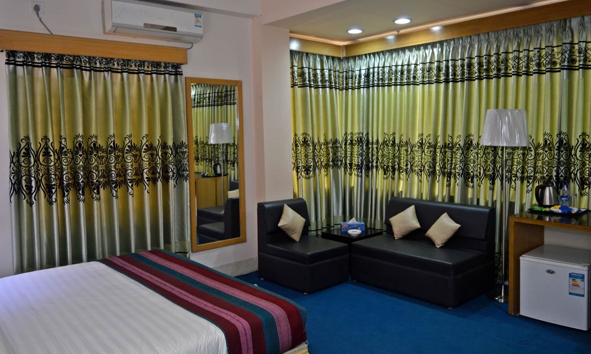Uttara Hotel | Milina