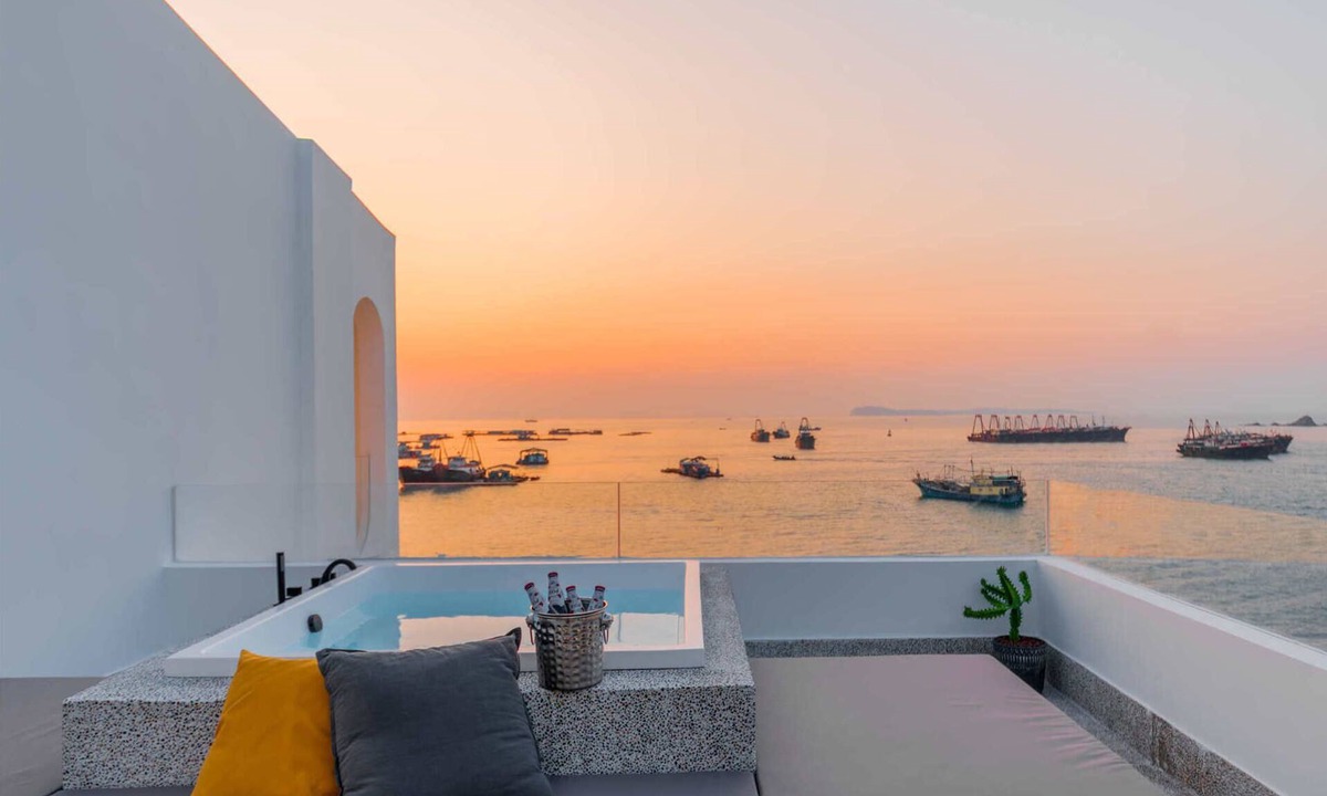 Dapeng Bed & Breakfast | Miyue · Shenzhen Monet Garden Seaview Resort