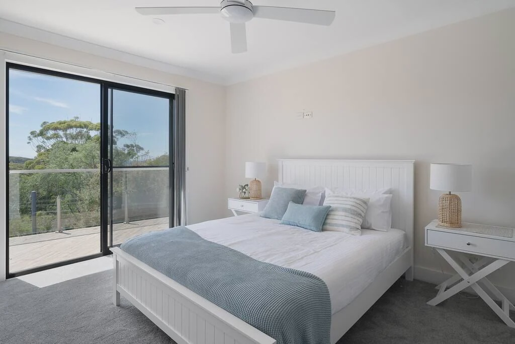 North Avoca House | MODERN BEACH HOME / STUNNING VIEW / GREAT GARDEN