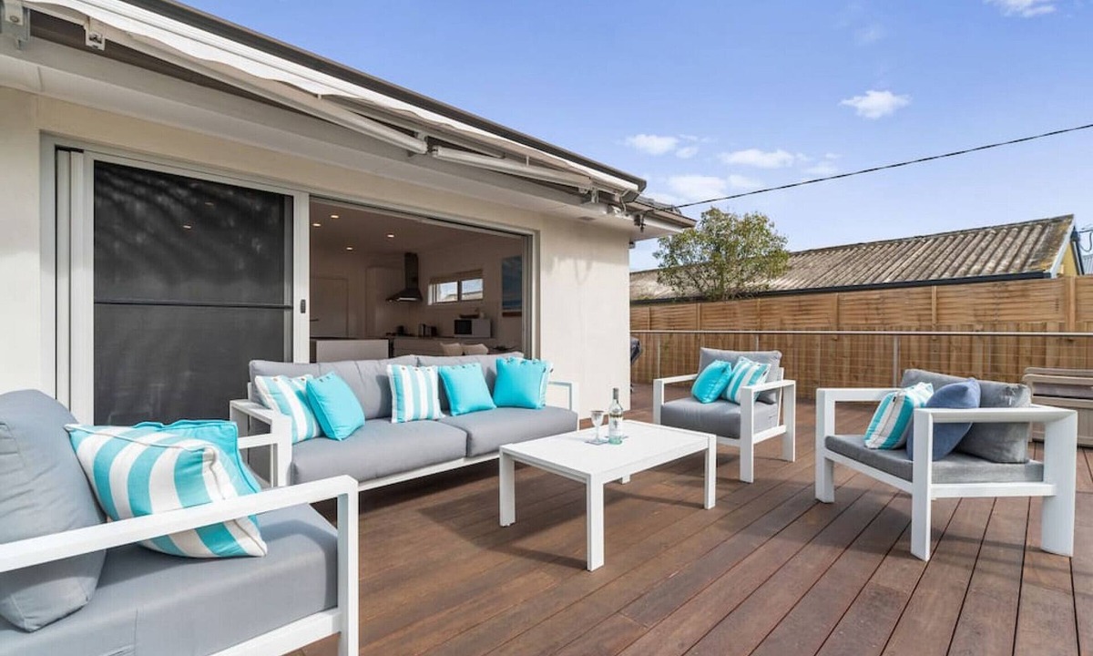 Mornington Apartment | Modern, Charming and Characterful. Fully Renovated