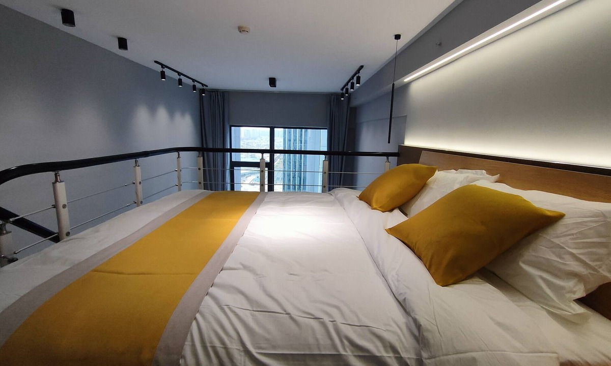 Guandu Apartment | Modern Chic Loft Apartment in Kunming City Center - Sleeps 4 Max