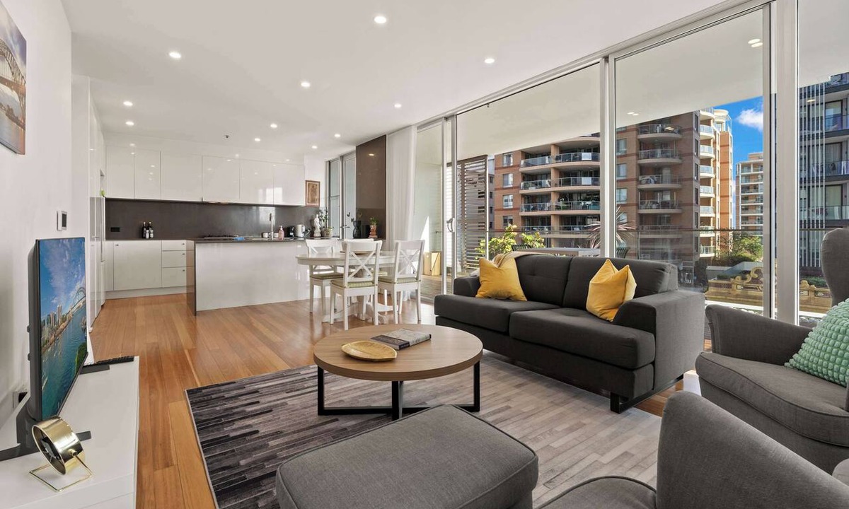 Bondi Junction Apartment | Modern Haven Near Beach & City