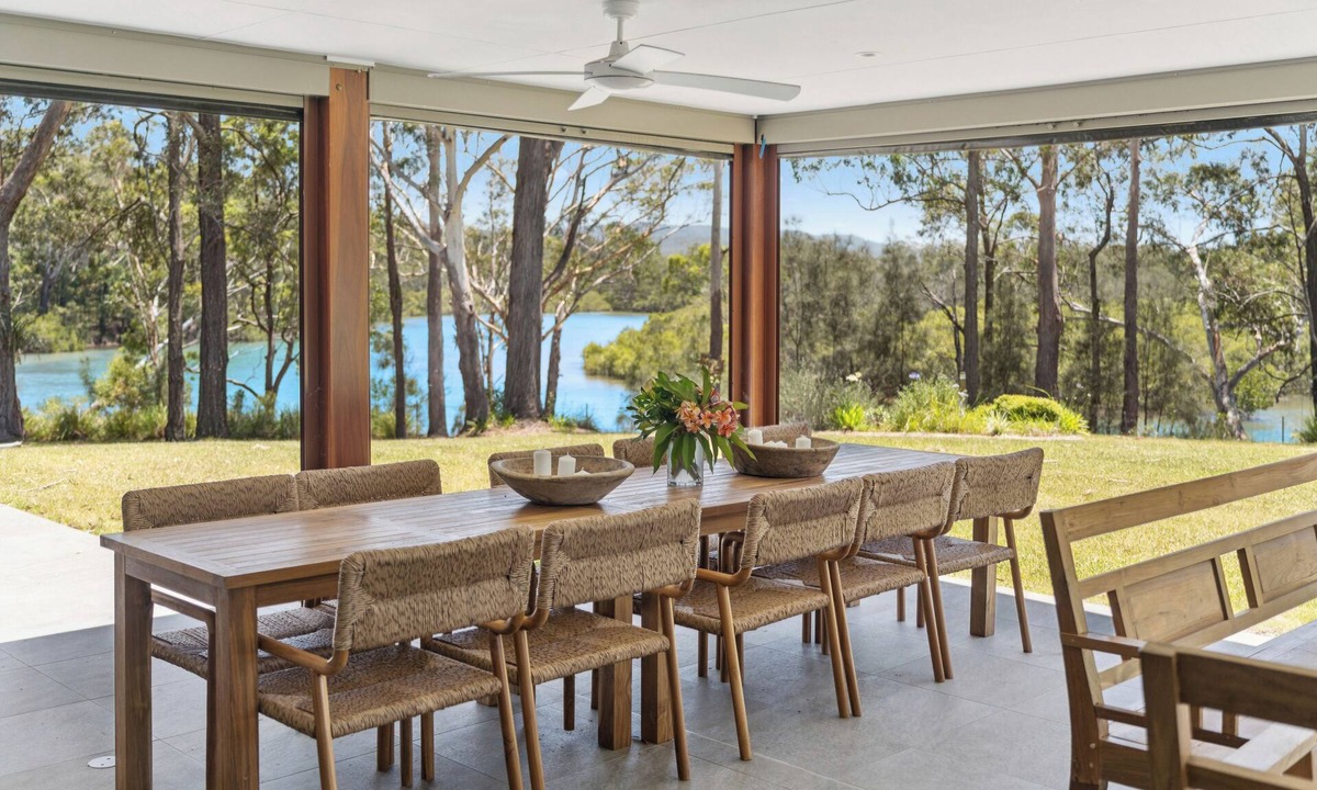 Moonee Beach House | Moonee Stayz – House - Where Moonee estuary meets the ocean